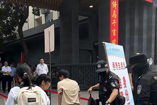 灰熊靠百万年薪球员掀翻薪资第一勇士 首发合计5083万不及库里1人